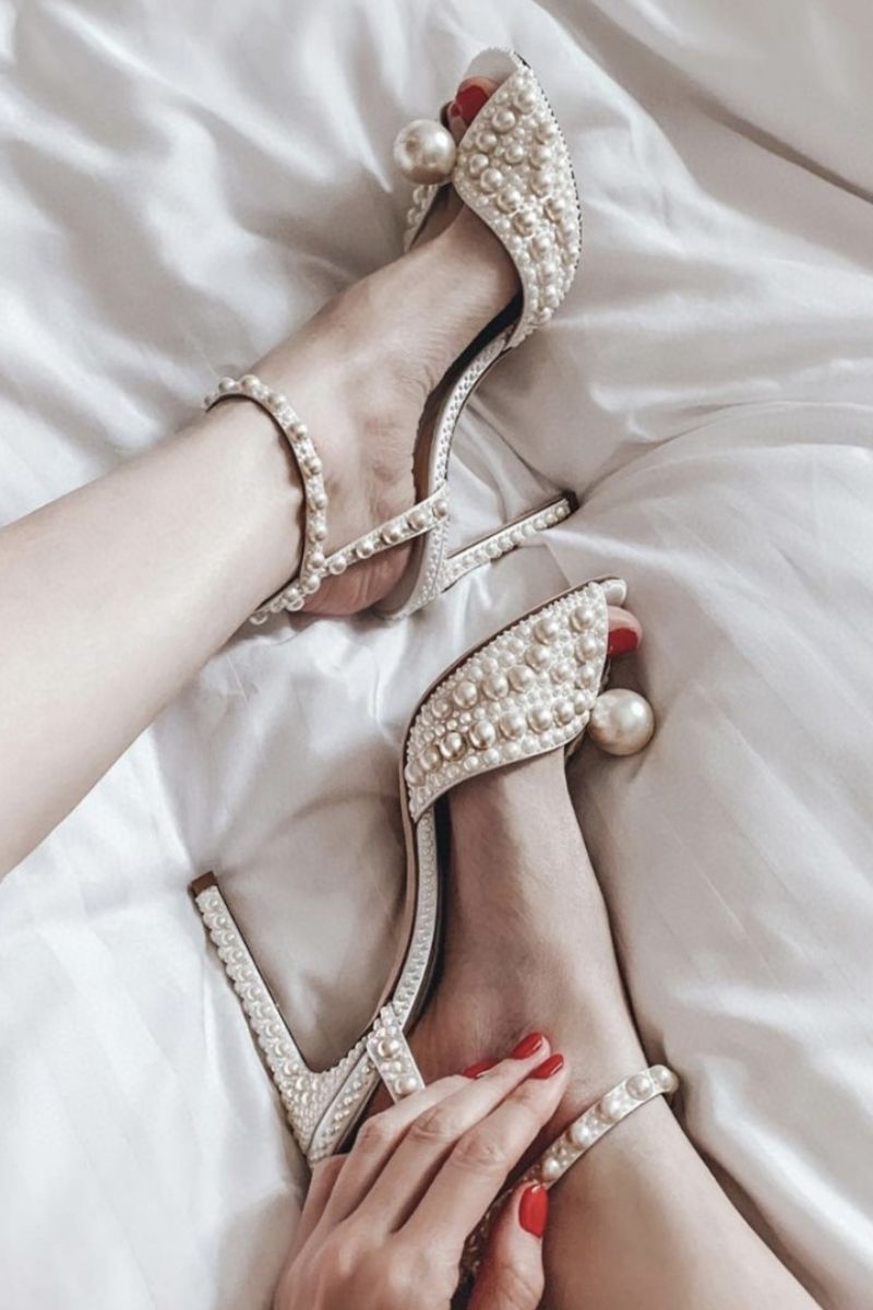 POMPON ECHTES LEDER DIAMANTÉ STILETTO