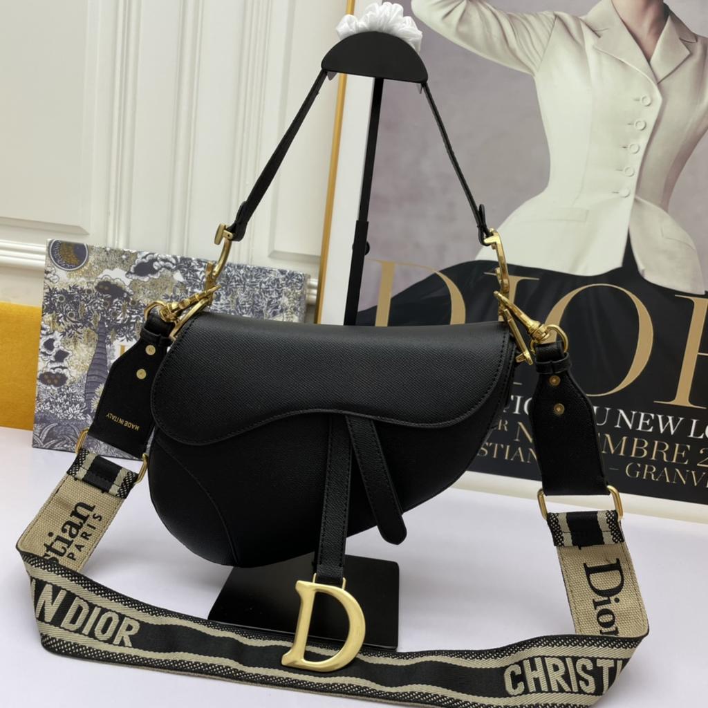 DIVINA SATTEL