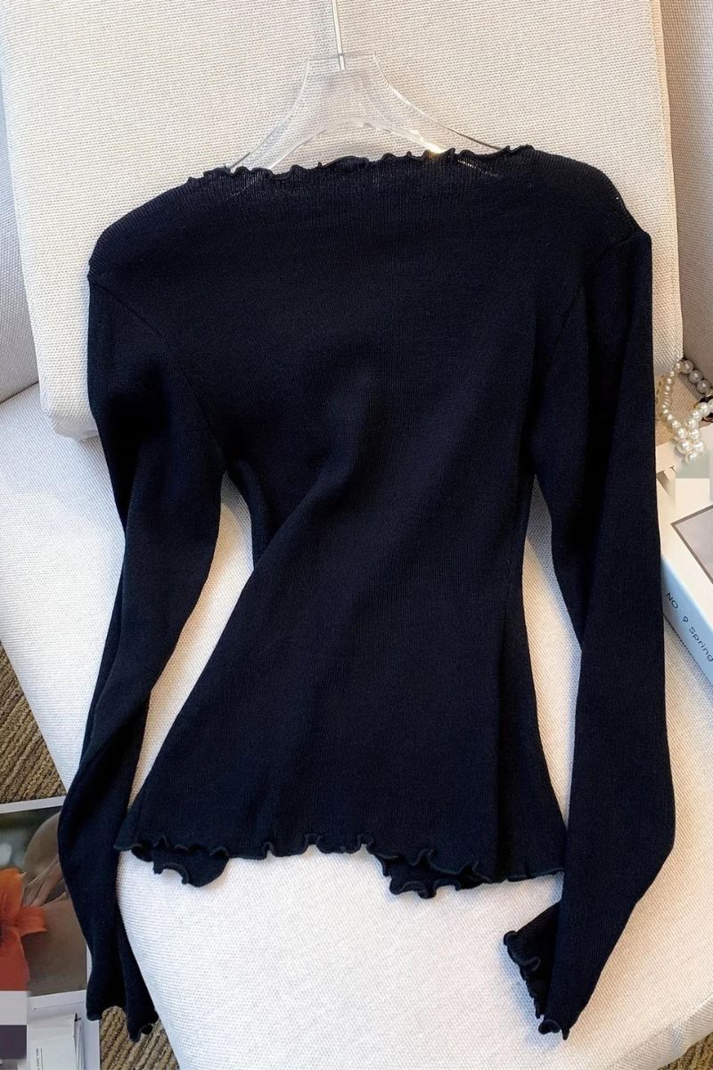 Pullover mit Strass-Schleife und gewelltem Saum