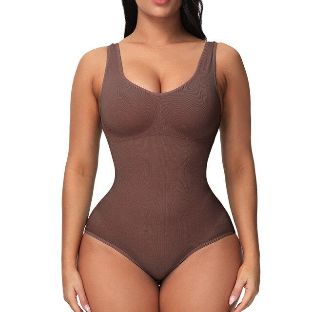 CHANELA DIAMANTÉ-KLEID