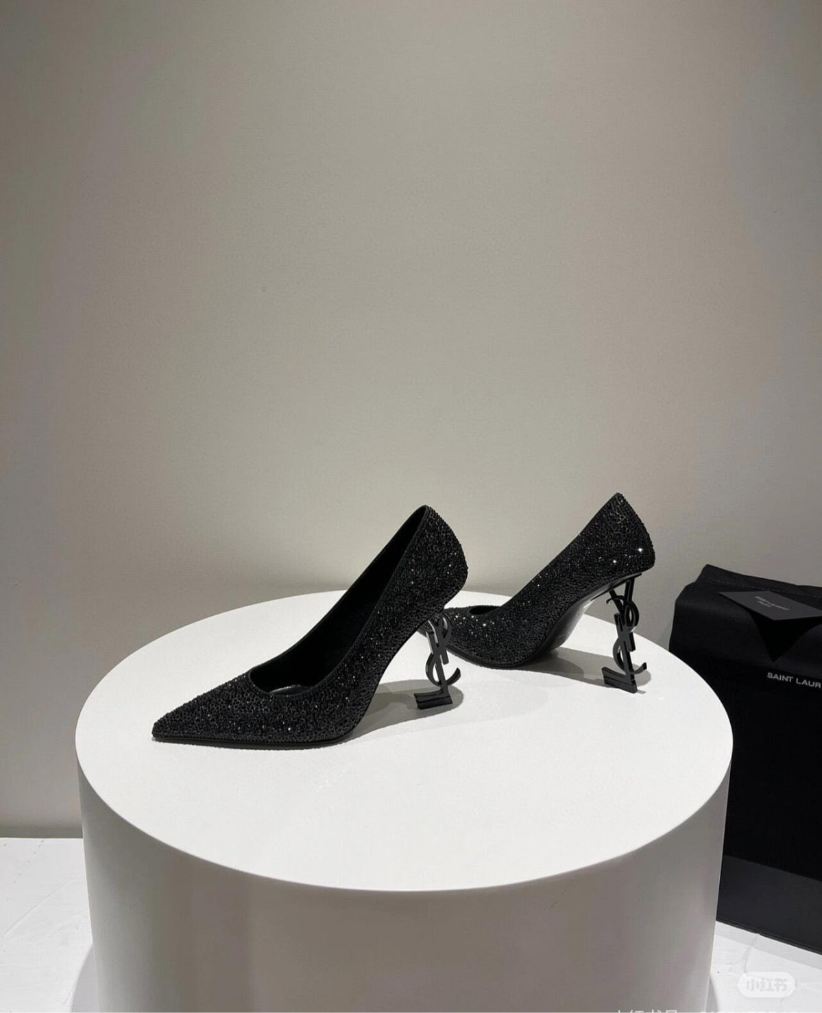 GLAMOURÖSE SISY | HIGH HEELS
