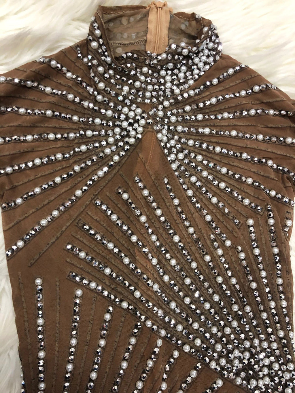 CHANELA DIAMANTÉ-KLEID