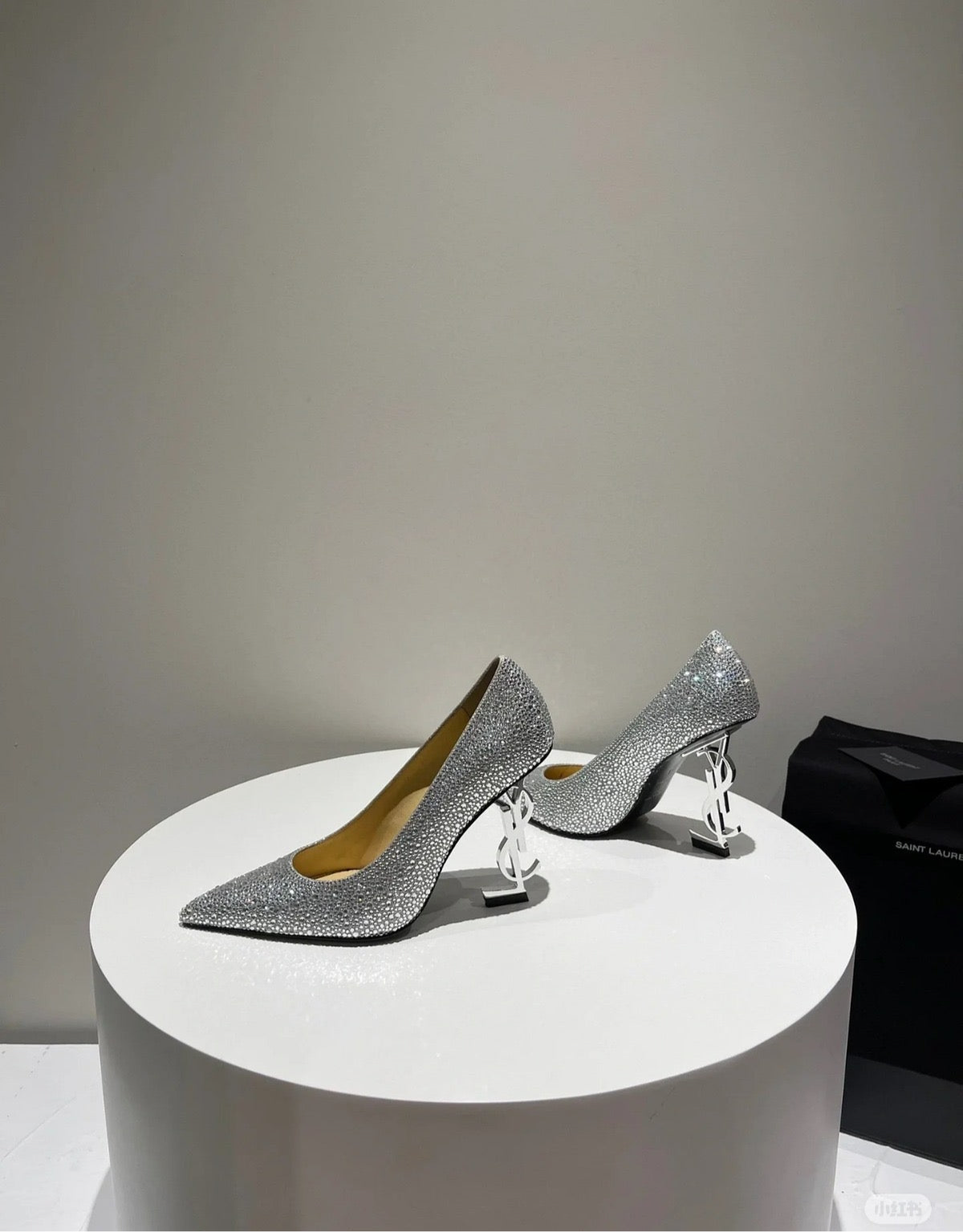 GLAMOURÖSE SISY | HIGH HEELS