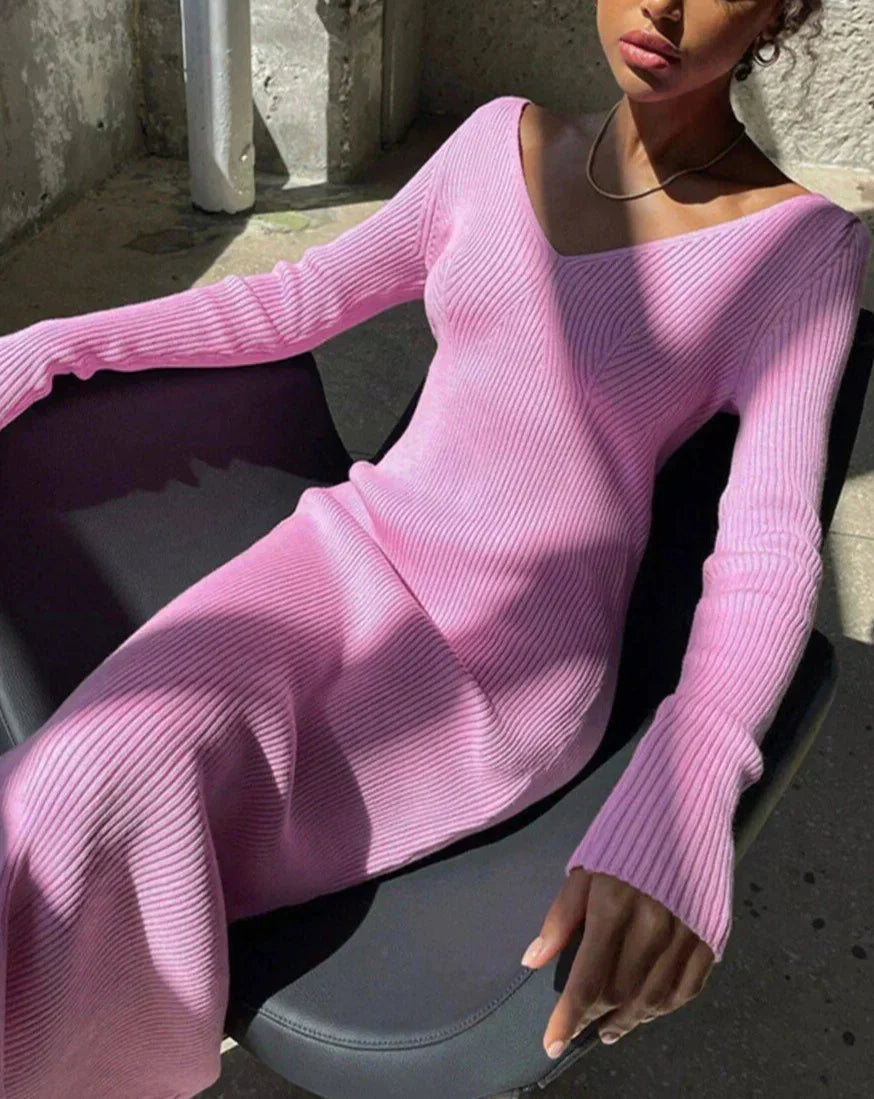 Zeitlose Eleganz – Strickripp-Midi-Bleistiftkleid