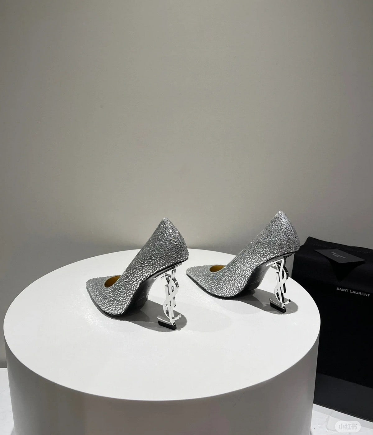 GLAMOURÖSE SISY | HIGH HEELS