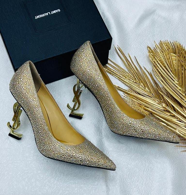 GLAMOURÖSE SISY | HIGH HEELS