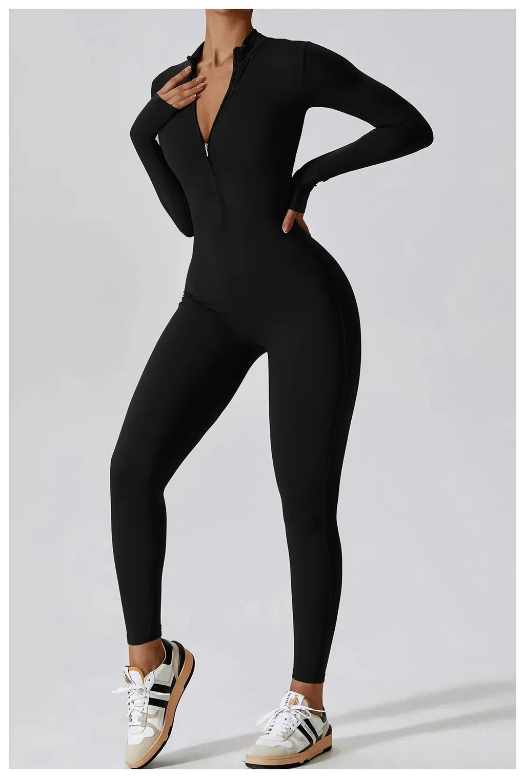 EINFARBIGER LANGARM-JUMPSUIT