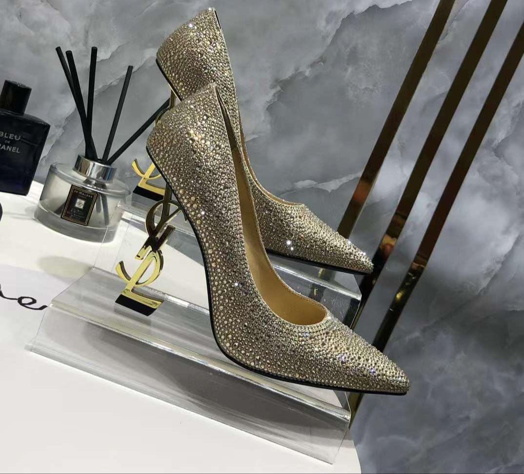 GLAMOURÖSE SISY | HIGH HEELS