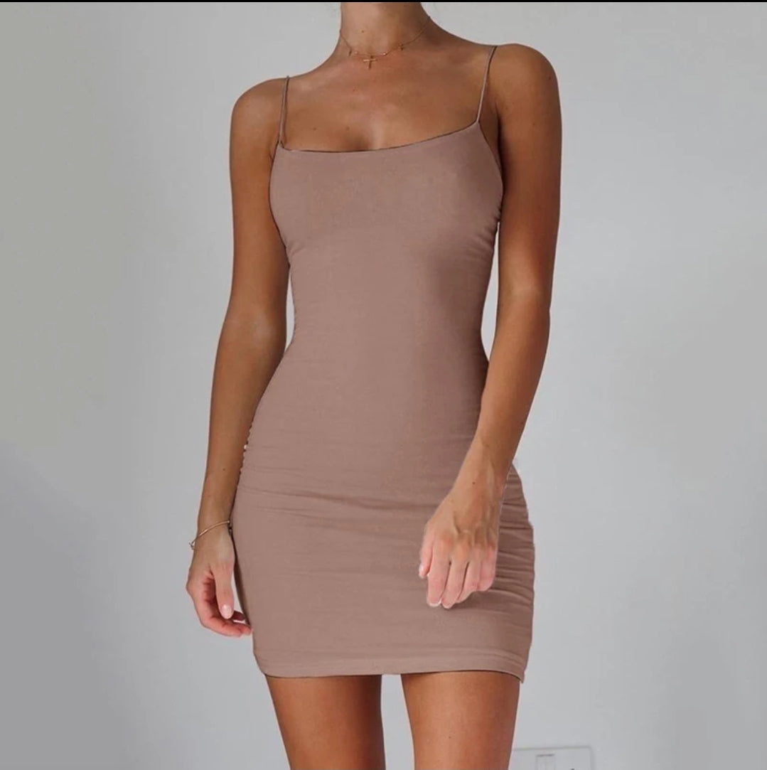 CHANELA DIAMANTÉ-KLEID