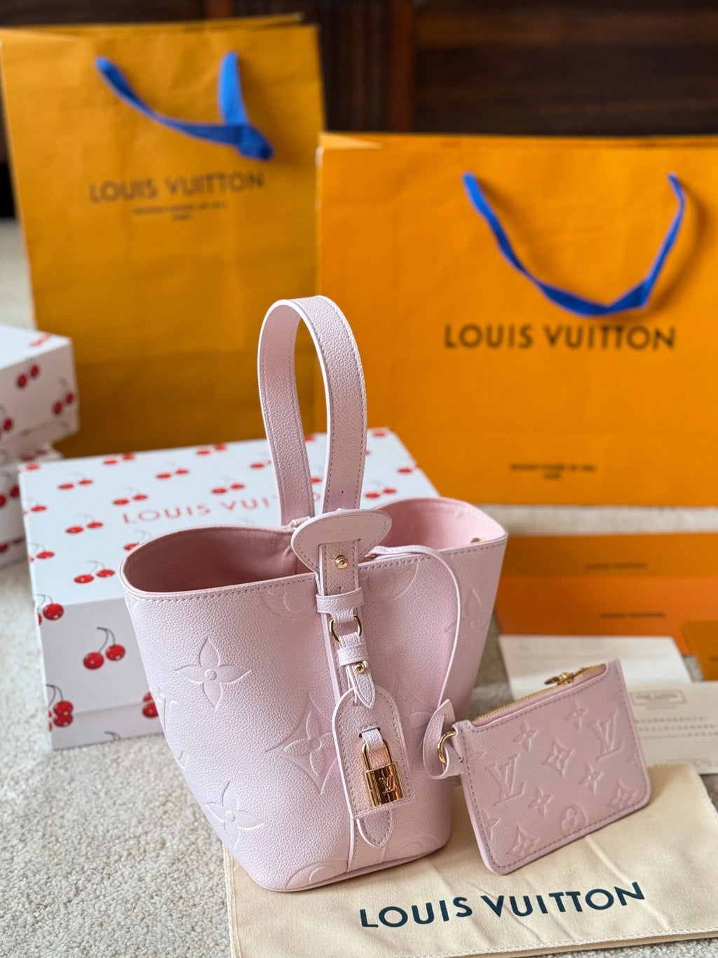 Sac + trousse lv