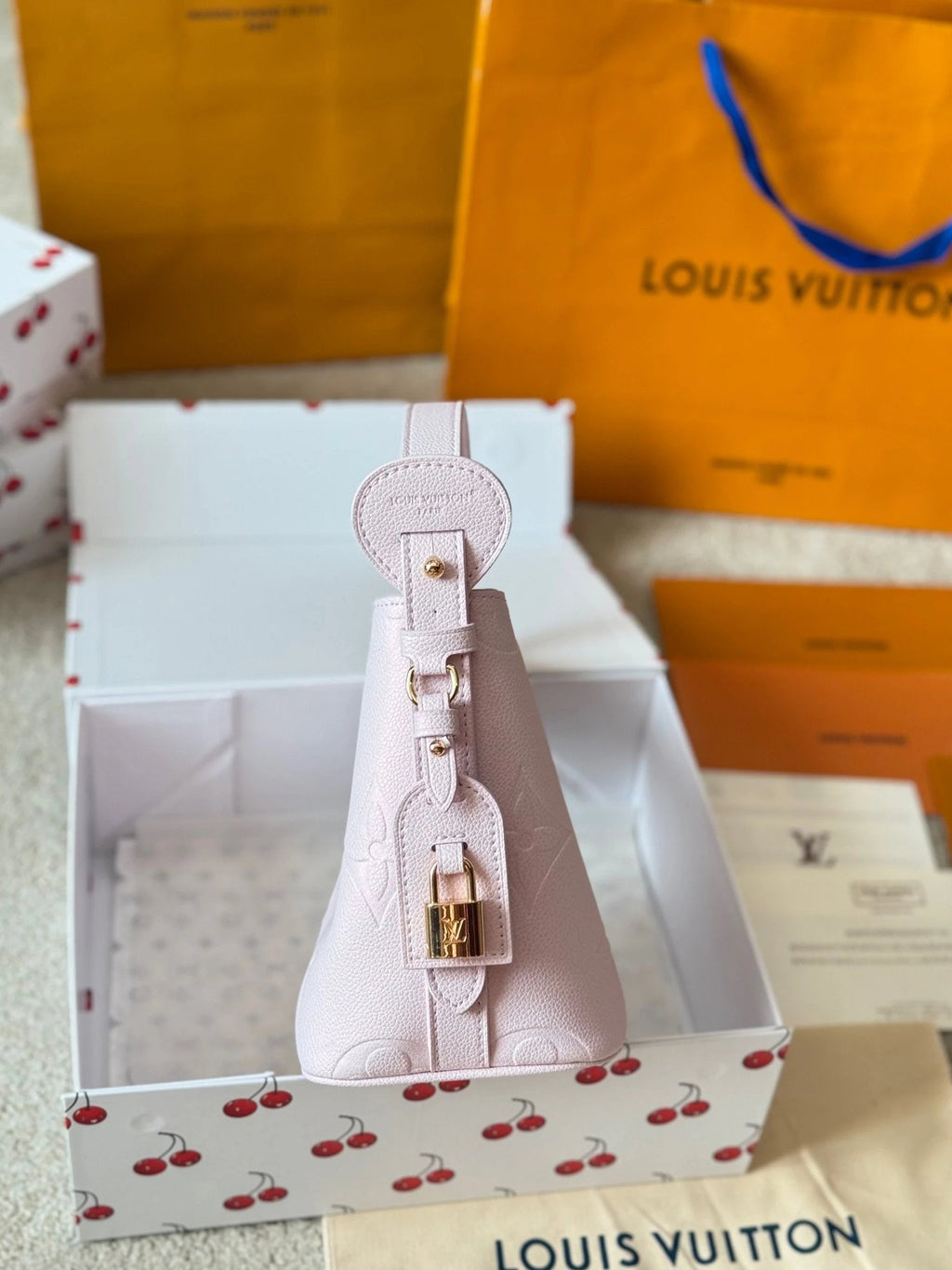 Sac + trousse lv