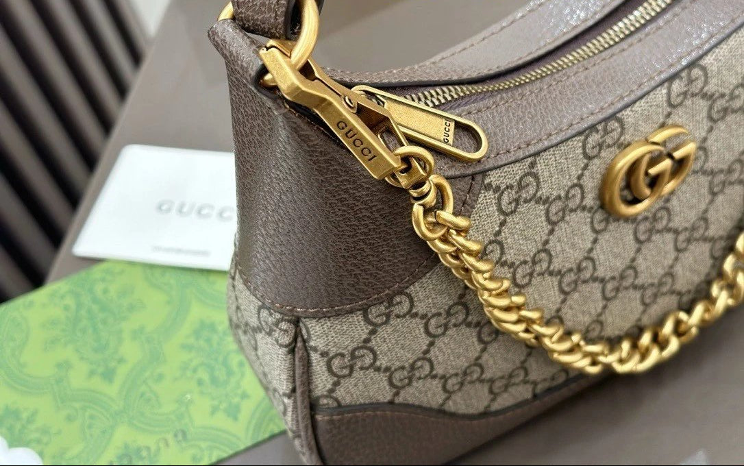 2001546