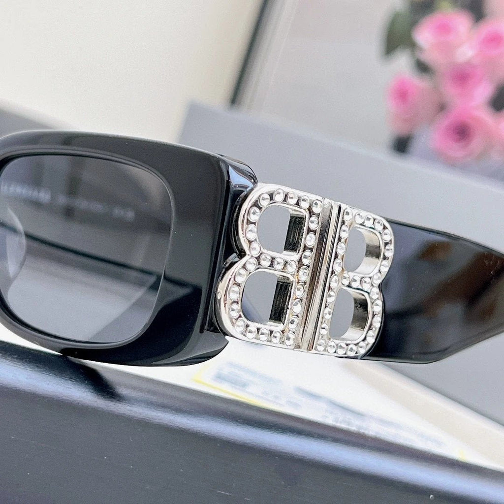 905644
